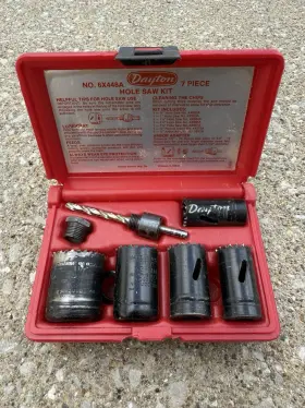 6x448a Dayton 7-piece High Speed Hole Saw Kit Complete With Case
