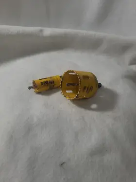 A610 Dewalt Wood Hole Saw Set Of 2 1 Inch And 1/8
