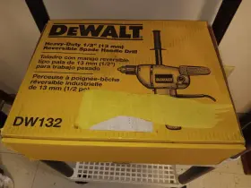 Dw132 Dewalt Dwalt Heavy Duty Reversible Spade Handle Drill