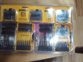 Dwaf12200 Dewalt N740010 200 Pc. Screwdriving Bit Set