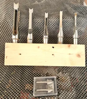 77j81.20 Lee Valley Five Hollow Mortising Chisels And Large Cone Sharpeners Two Pieces