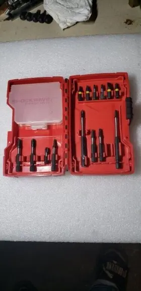 48-32-4403 Milwaukee 18pc Impact Driver Set Inch Missing Some Bits