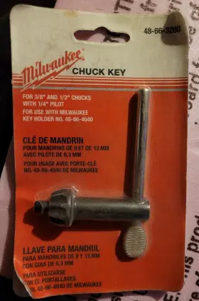 48-66-3280 Milwaukee K32 Chuck Key Jacobs With 1/4 Inch Pilot
