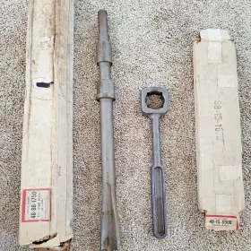 49-15-0300 Milwaukee 48-88-1750 Vintage Star Drill And Turning Handle Nos