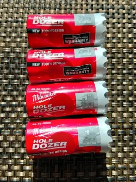 Milwaukee 49-56-9609 1 Inch Bi-metal Hole Saws Ice Hardened Lot Of 4 New